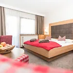 Eden 4* טוקס
